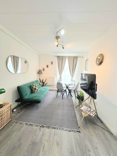 ✨Stylish 1-Bed Furnished Flat Camden Road ✨ Main Photo