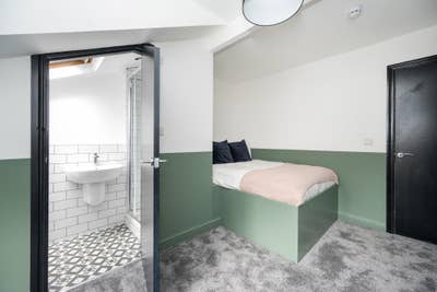 Modern Refurbished Hmo  Main Photo