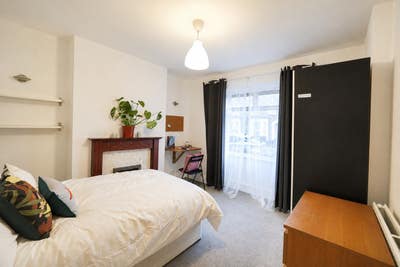 🦋 Surrey Quays- Room Next to the Park! Main Photo