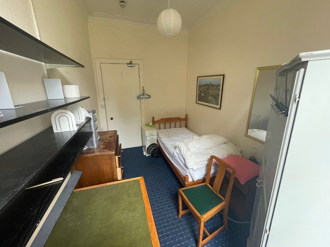 Lovely Marchmont areas flat Main Photo