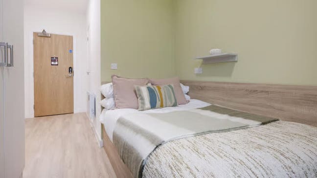 St. Gabriels Court - Classic Ensuite Main Photo
