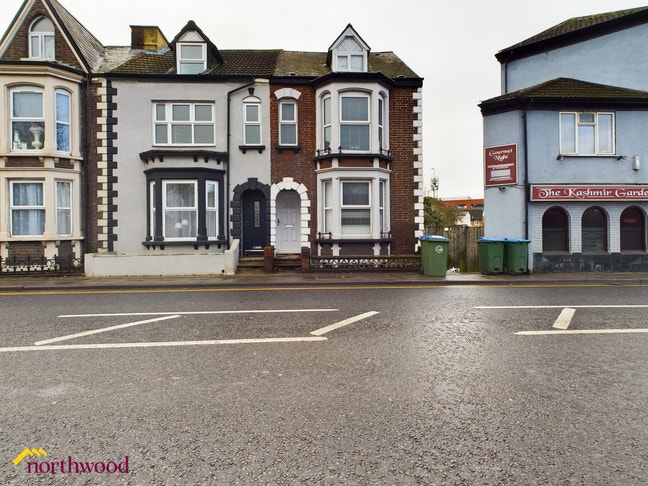 Furnished room in the town Centre of Alyesbury.  Main Photo