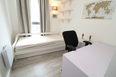 Modern Furnished Room Close to Adlgate-Tower Hill Main Photo