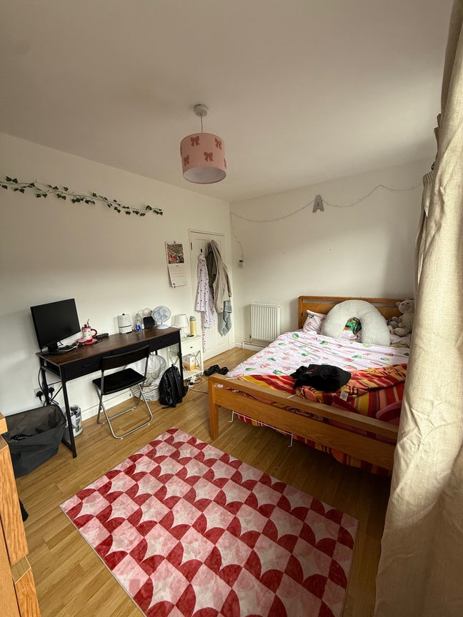 Double Room in Waterloo Main Photo