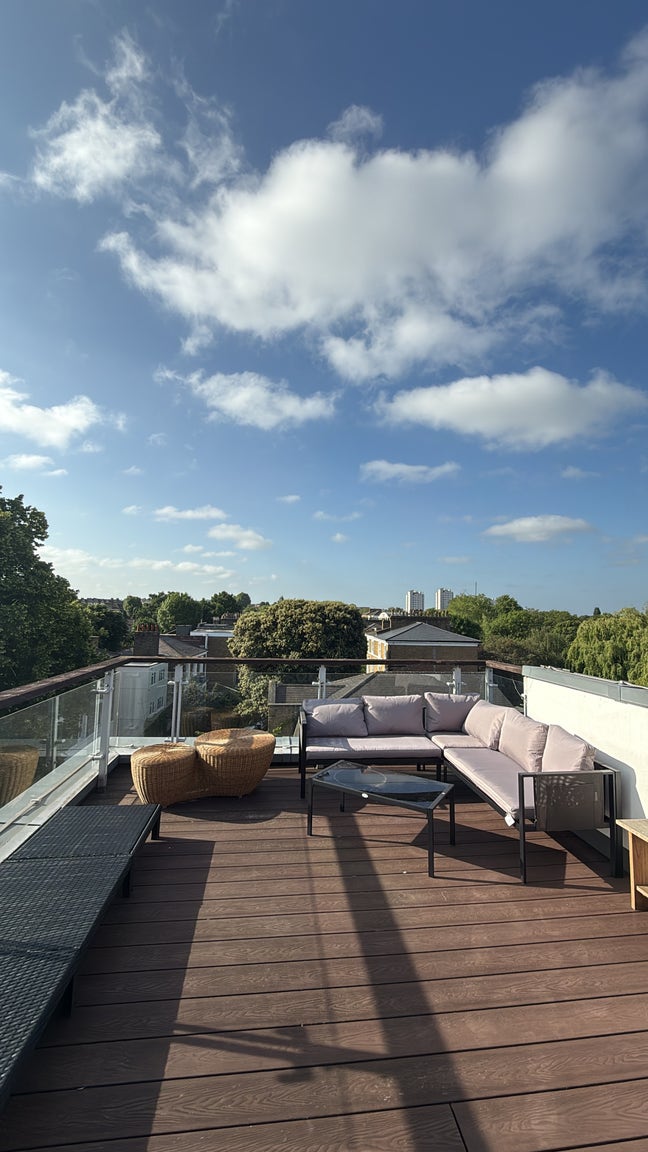 2 Rooms Available – Clapham Penthouse  Main Photo