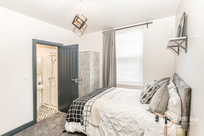Excellent Stockport En-Suite Room! Main Photo