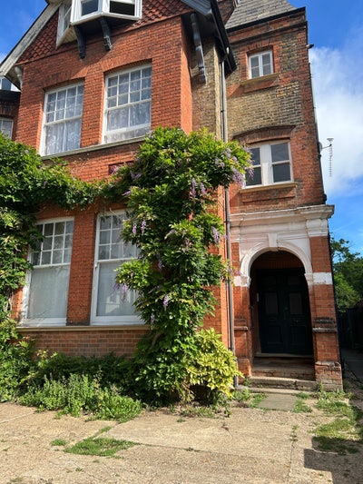 Double room in Ealing Broadway Main Photo