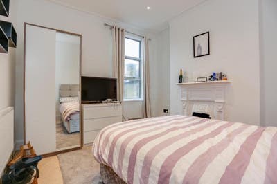 🌳Professional House Share Chiswick Double Bedroom Main Photo