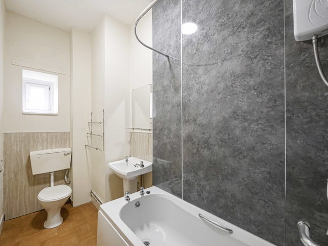 One bedroom available for female student Main Photo