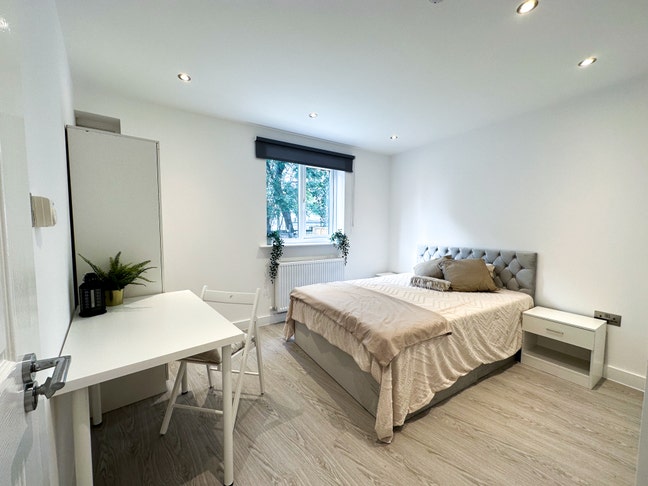 Double Ensuite Room Premium House w/Garden Main Photo