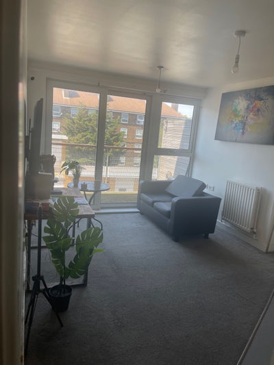 Looking for a lodger to stay at mine for the time Main Photo