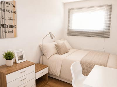 Modern Room🌿Lounge-Diner nr Limehouse ✨🏡 Main Photo