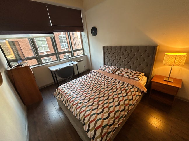  Furnished Apartment at Lawrence House Main Photo