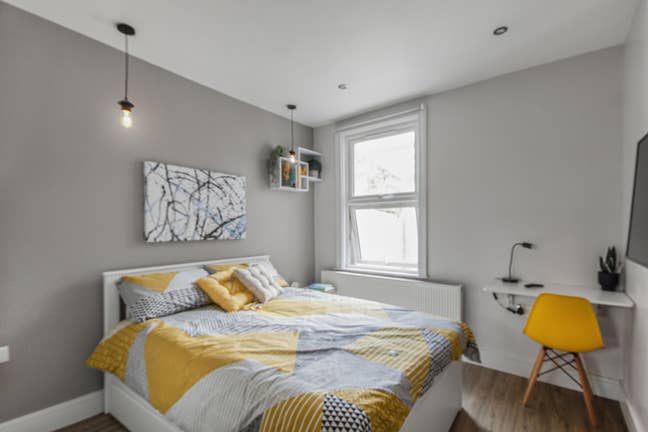 Double Room in Stylish House Share close 2Station Main Photo