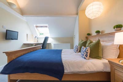 1 room available in student housing in Cirencester Main Photo