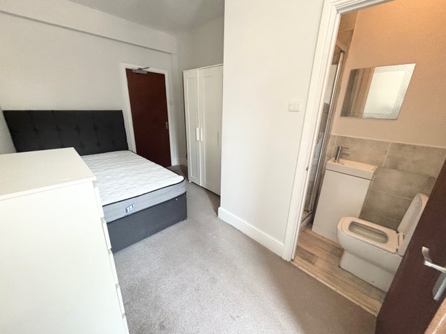 Double en-suite - South Croydon station- bills inc Main Photo