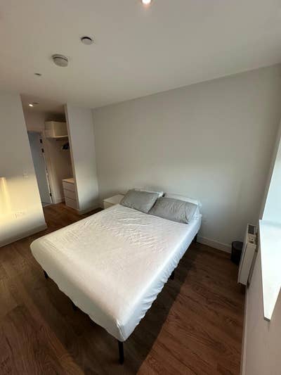 Double En-Suite room @ New Islington Marina w/ Gym Main Photo