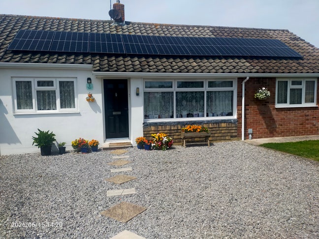 A lovely single bedroom in bungalow Main Photo