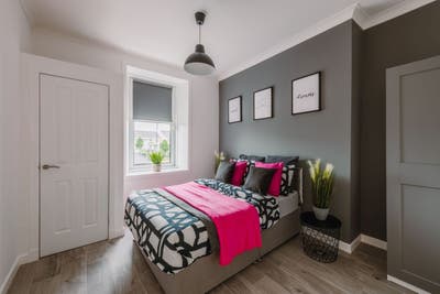 Double room in modern apartment Main Photo