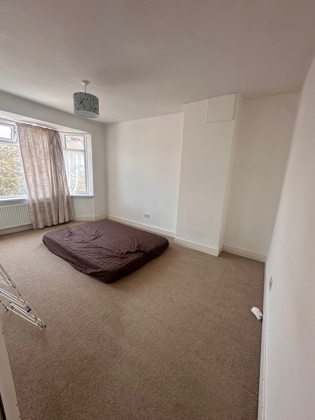 Double Room Available to Rent – BS7, Bristol Main Photo