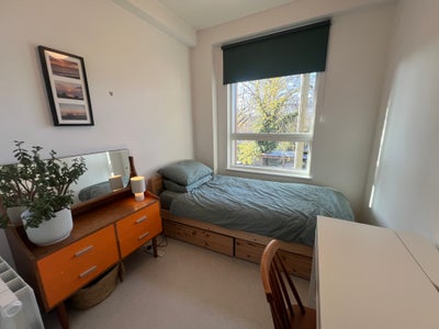 Calm Room in Family Home  Main Photo