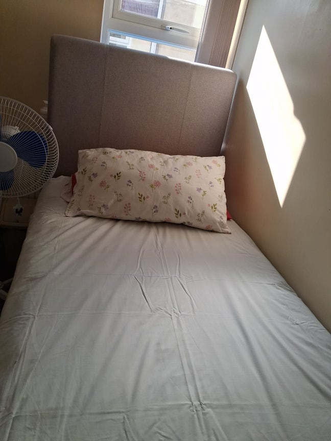 Single room with single bed  Main Photo