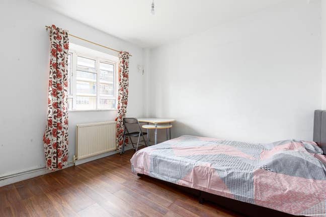 2 Double Rooms in Edgware Road! Call Now! Main Photo