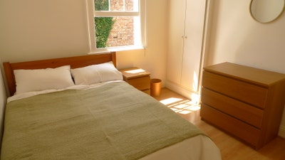 Medium Sunny Double & Study-Angel, Islington  Main Photo