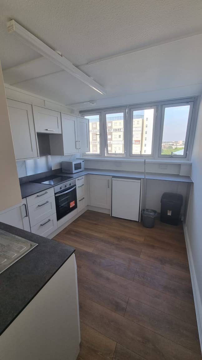 Newly Refurbished - 5 Bedroom Flat Main Photo