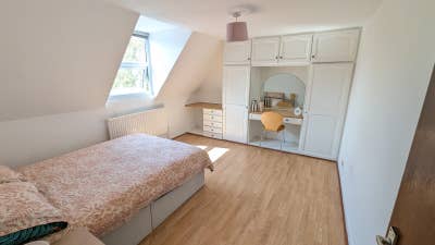 🎵 Spacious Double Room in the Heart of Peckham Main Photo