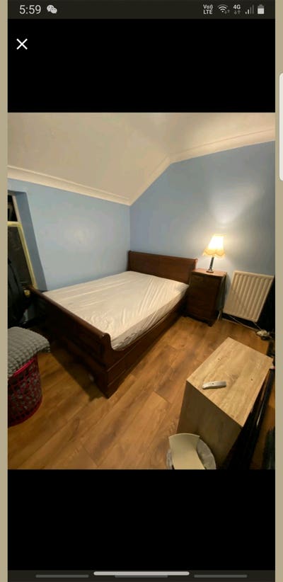 The double room has stoilet and handwashing  Main Photo
