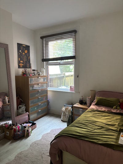 Room available near West Hampstead & Golders Main Photo