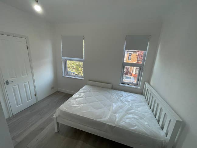 Close to St James Hopsital Room Available in LS8  Main Photo