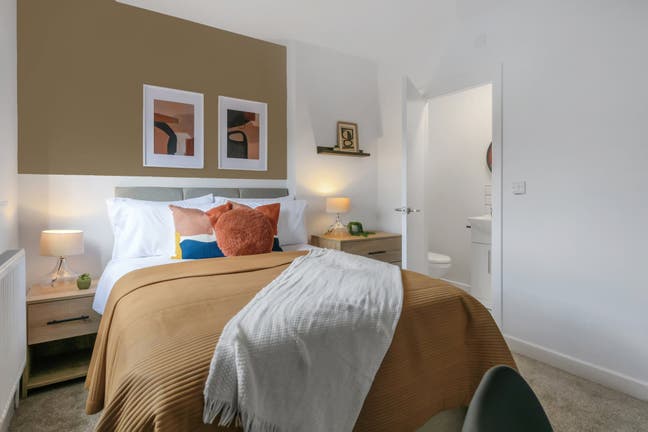 🔥 Luxury Ensuite Room in Bury ✨ Main Photo