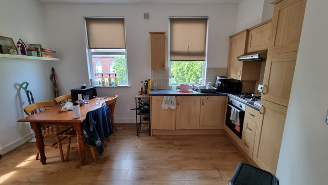 Modern 2 Bed 2 Bath Flat  Main Photo