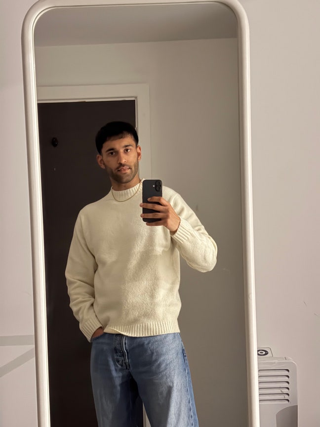 professional banker looking for a roommate/ room Main Photo