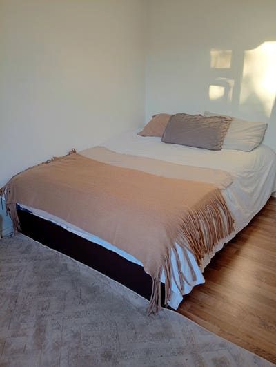 Large Double Room close to BV and Bicester Town  Main Photo