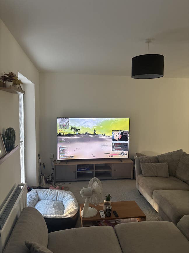 Double Room in Quiet Neighborhood (Bills Included) Main Photo