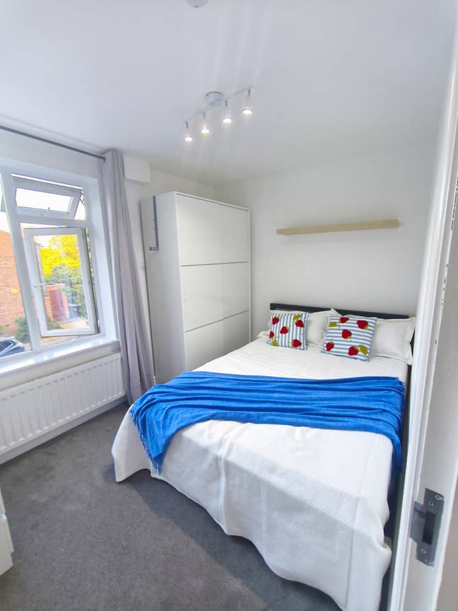 Ensuite Comfort Close to Norbiton Station Kingston Main Photo