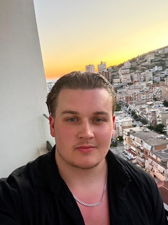Looking for room/buddy up Main Photo