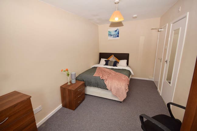 Beautiful Ensuite Room Close to Chilli Metro Main Photo