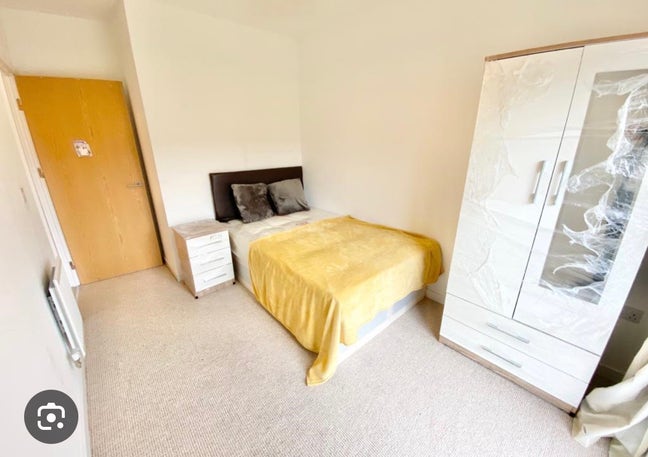     Spacious Room – Available for Flexible Stay (1 Main Photo