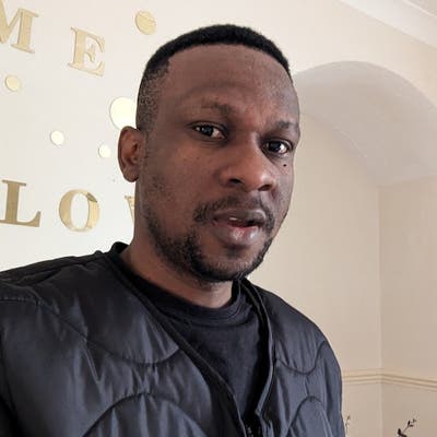 Professional Male seeks a double room Main Photo