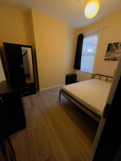 Newly refurbished double bedroom  in Abbey Wood Main Photo