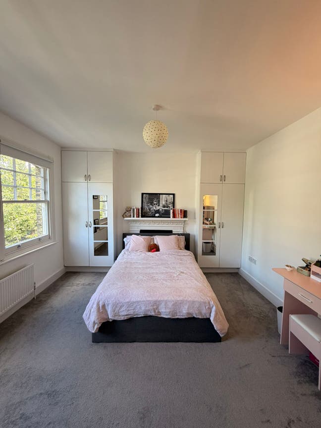 1 or 2 rooms to rent in West Kensington Main Photo