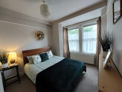 Two Modern En-Suites in Tottenham N17 Main Photo