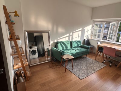 Looking for a real flatmate, not just a co-tenant Main Photo