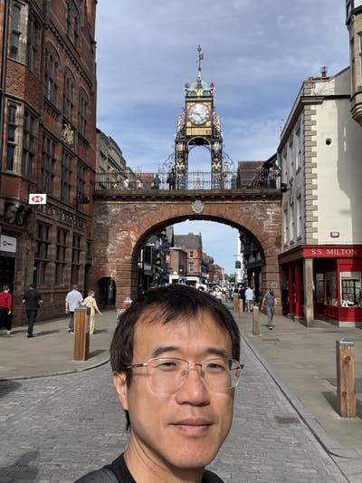Professional Male seeks a single or double room Main Photo