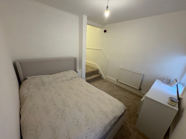 Double Room with Private Bathroom Main Photo