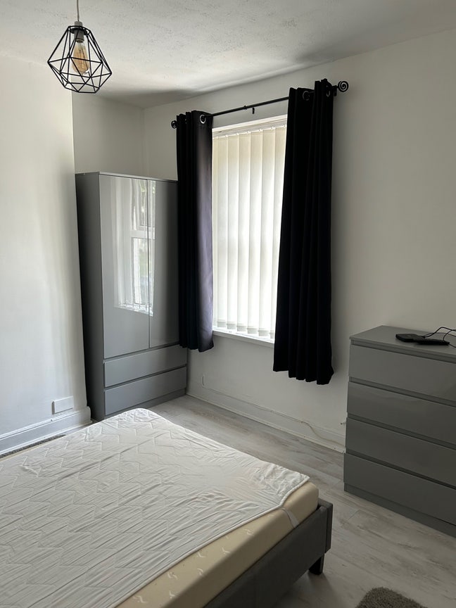 Room to let  Main Photo